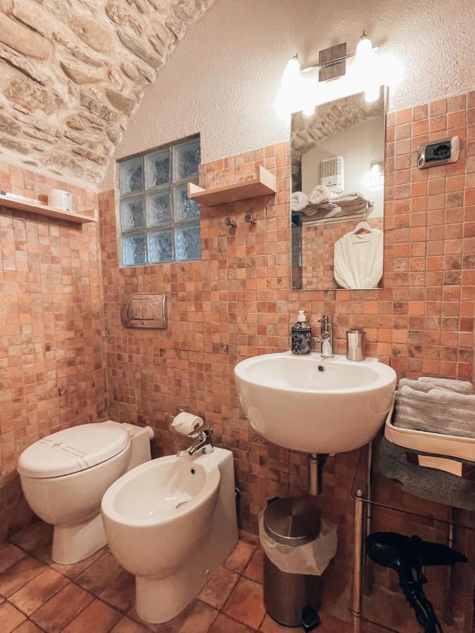 Talking Stones Bed & Breakfast Dolceacqua Exterior photo